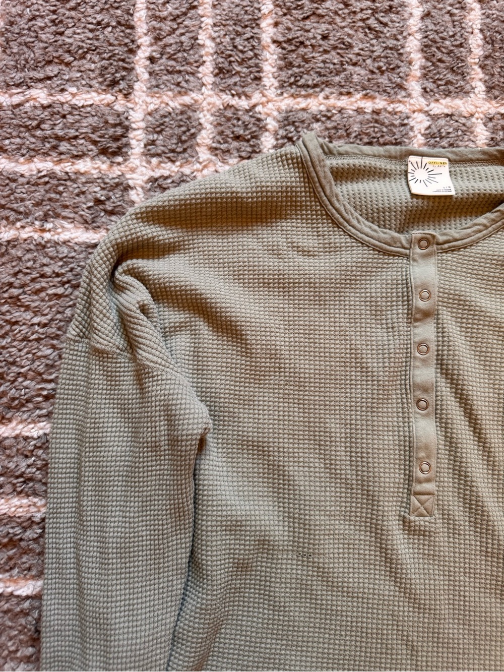 Offline by Aerie Olive Green Waffle Henley Long Sleeve Top - Picture 2 of 3